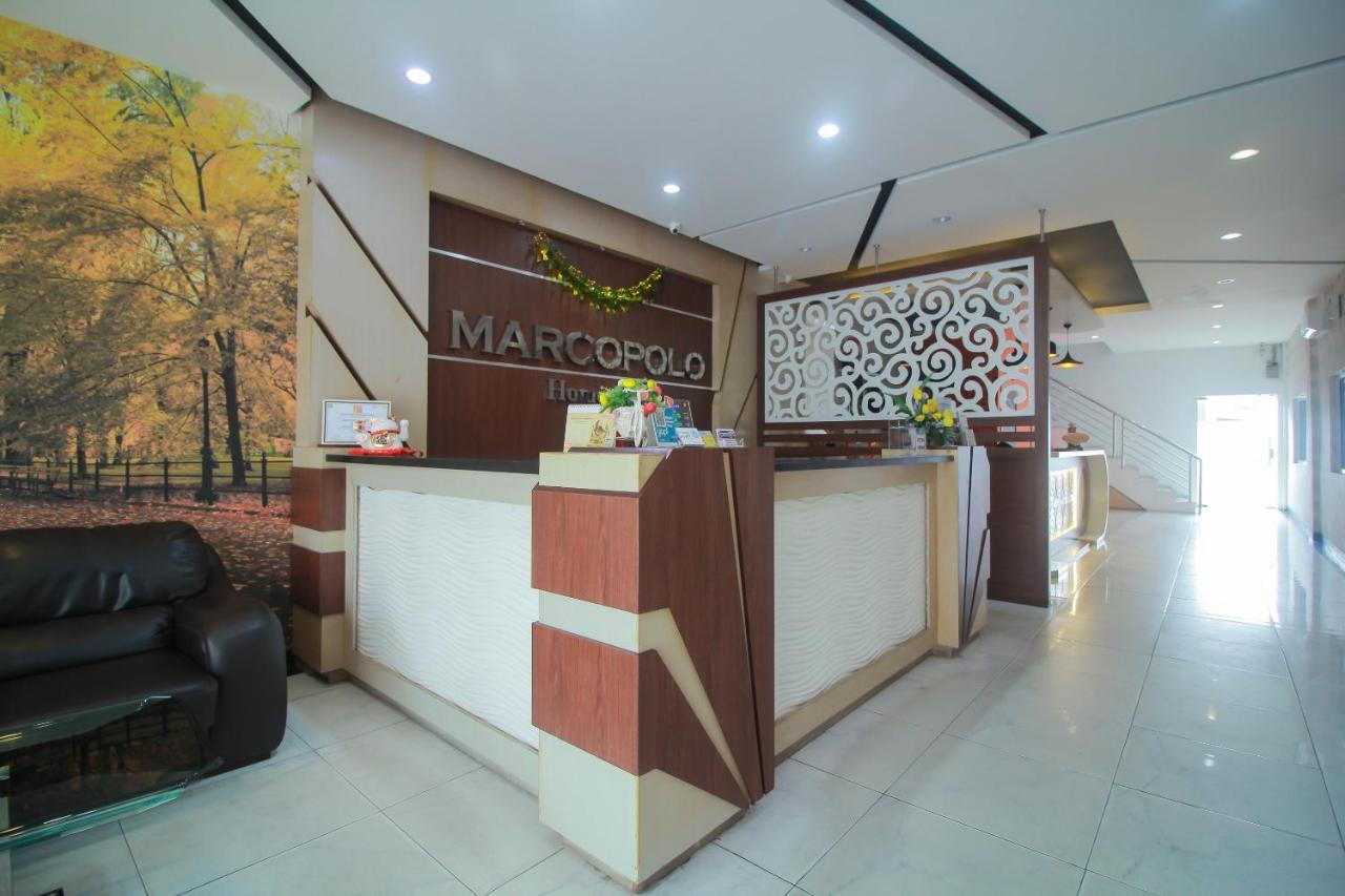 Oyo 1825 Marcopolo Homestay Pekanbaru Exterior photo